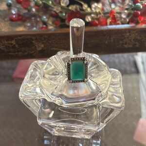 Silver, 925 cocktail ring, green stone and zirconia